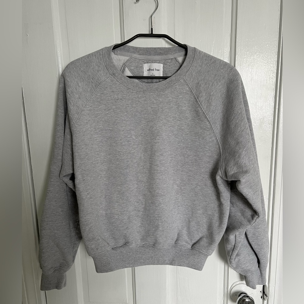 Aritzia Wilfred Free Grey Crewneck Sweatshirt